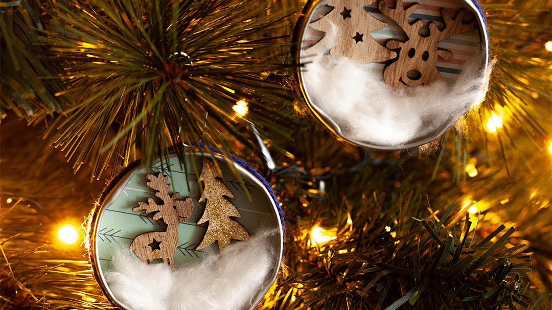 Transformez vos couvercles de pots Materne en décorations de Noël