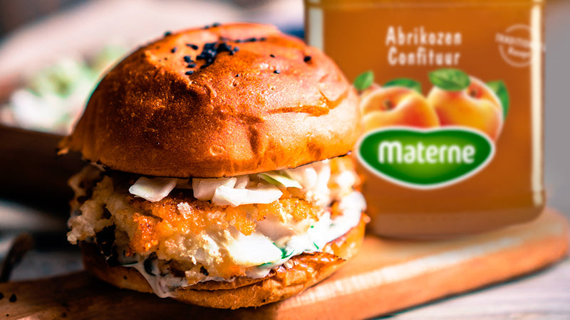 Burger de poisson à la sauce d’abricots