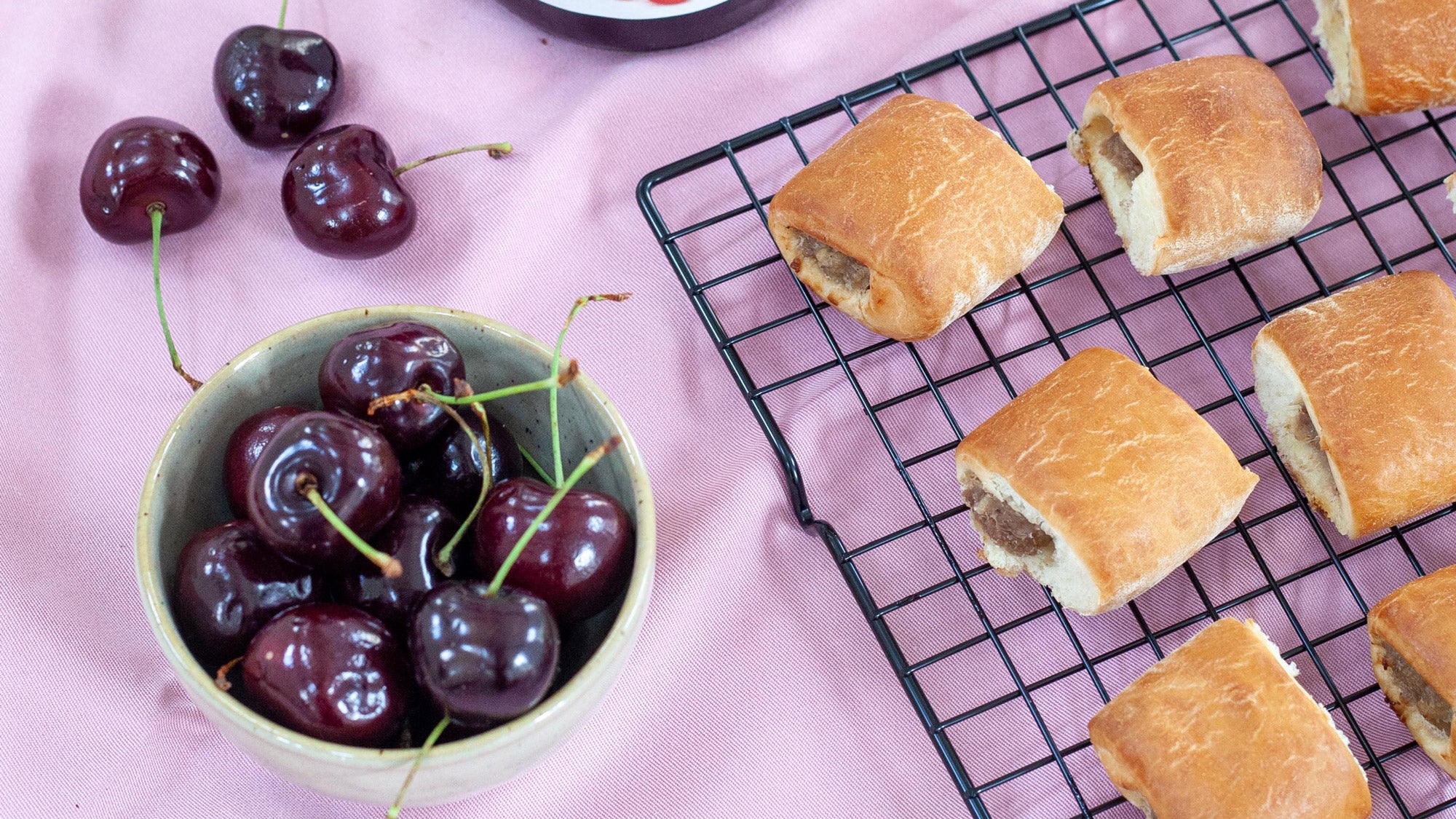 Pains-saucisses à la confiture de cerises Récolte