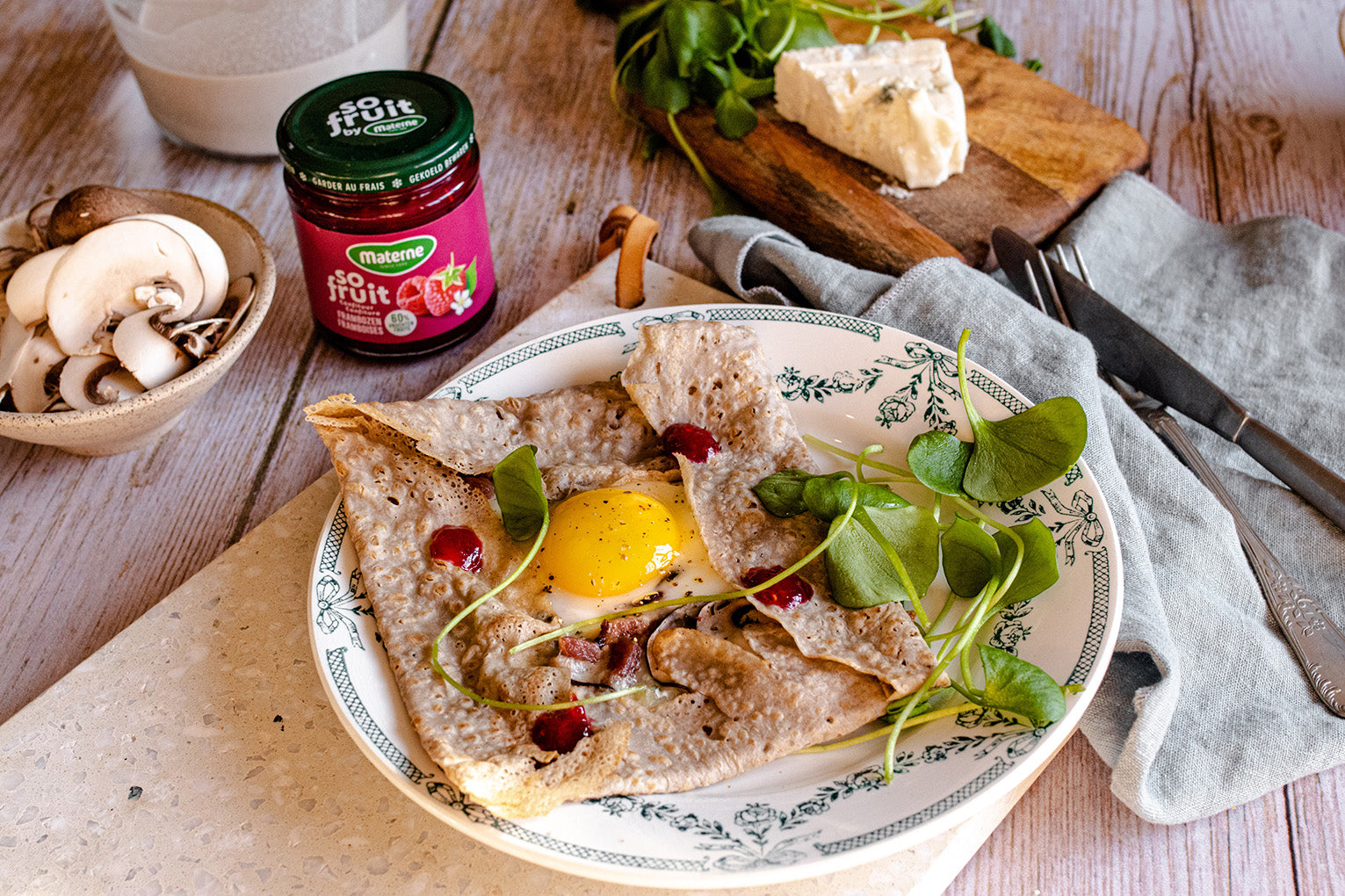 Crêpes de sarrasin, confiture SoFruit à la framboise