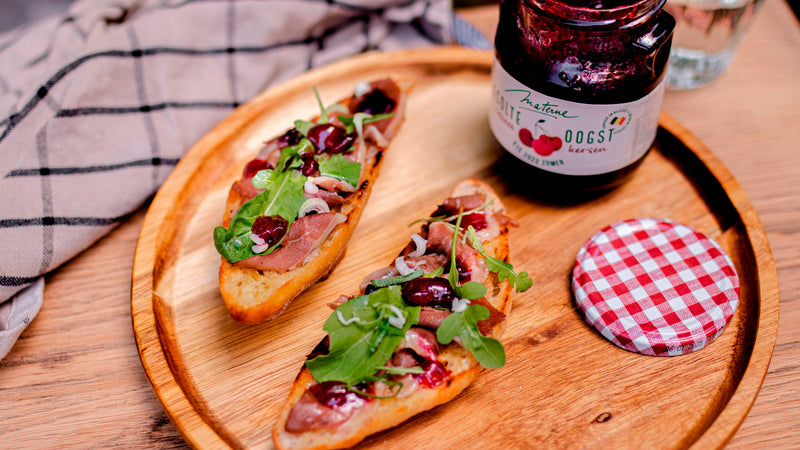 Toast magret de canard et confiture Récolte cerises