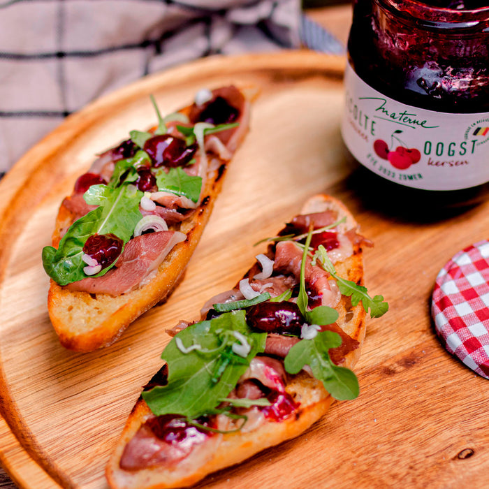 Toast magret de canard et confiture Récolte cerises