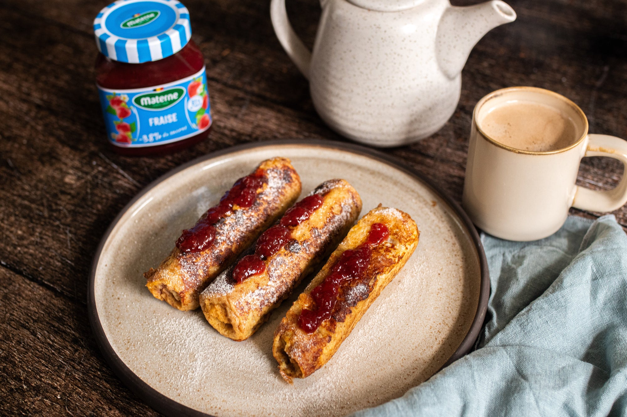 Roulade de pain perdu à la confiture allégée fraise