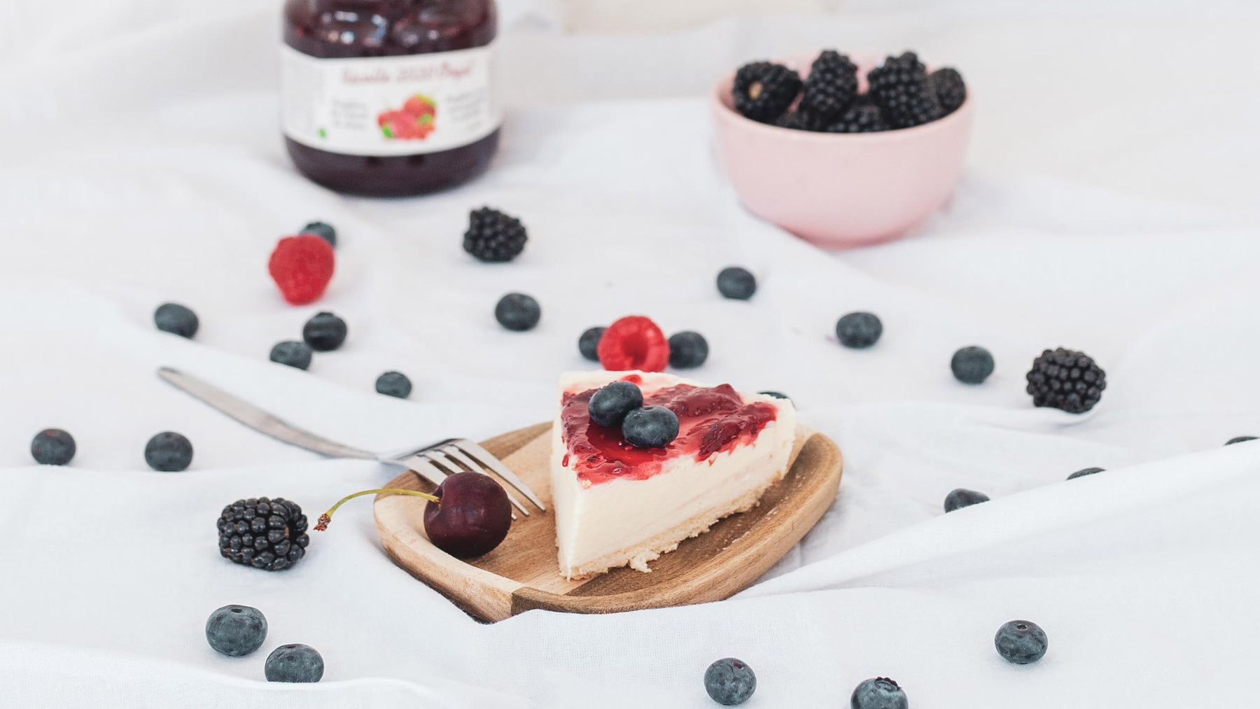 Cheesecake au chocolat blanc et à la confiture aux 4 fruits Recolte