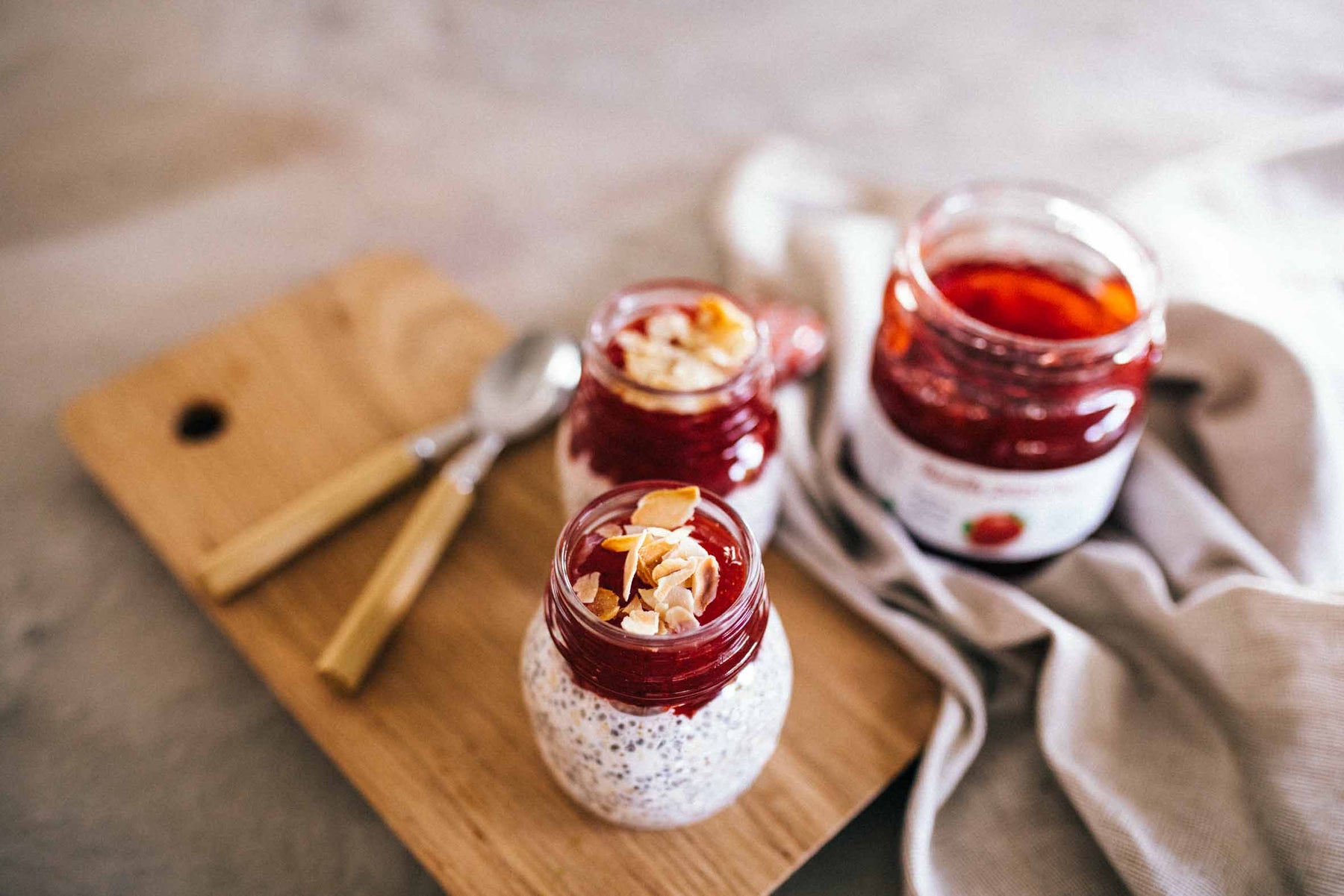 Pudding chia, lait d’amande & confiture de fraises Récolte