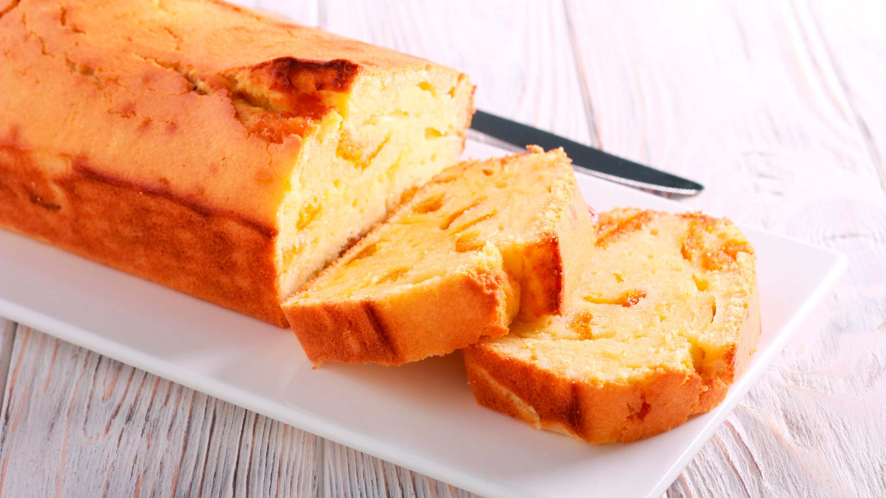 Cake à la compote de pommes et marmelade d’oranges Materne