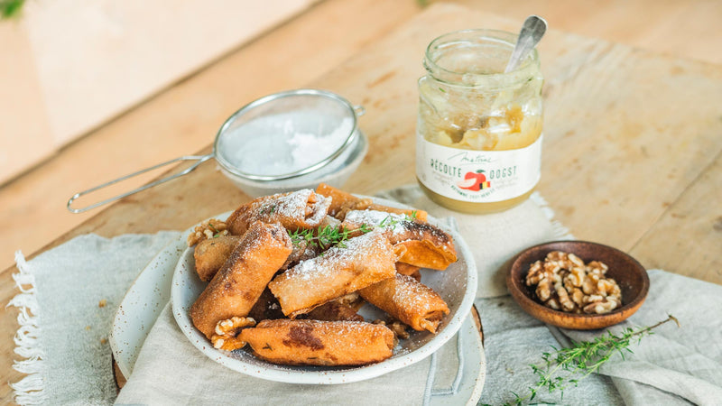 Nem sucré à la compote de pommes Récolte et croustillant aux noix