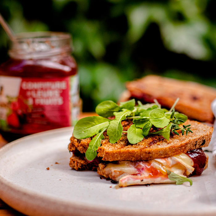 Croque au brie, betterave et confiture 3 fruits de leurs fruits