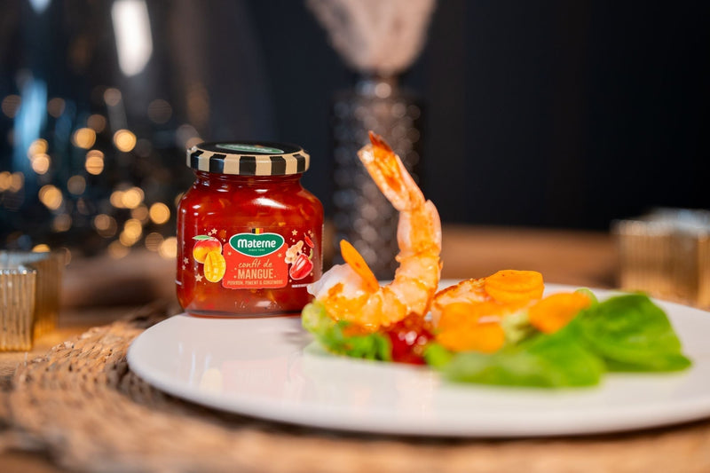 Pickels de carotte avec des crevettes bleues